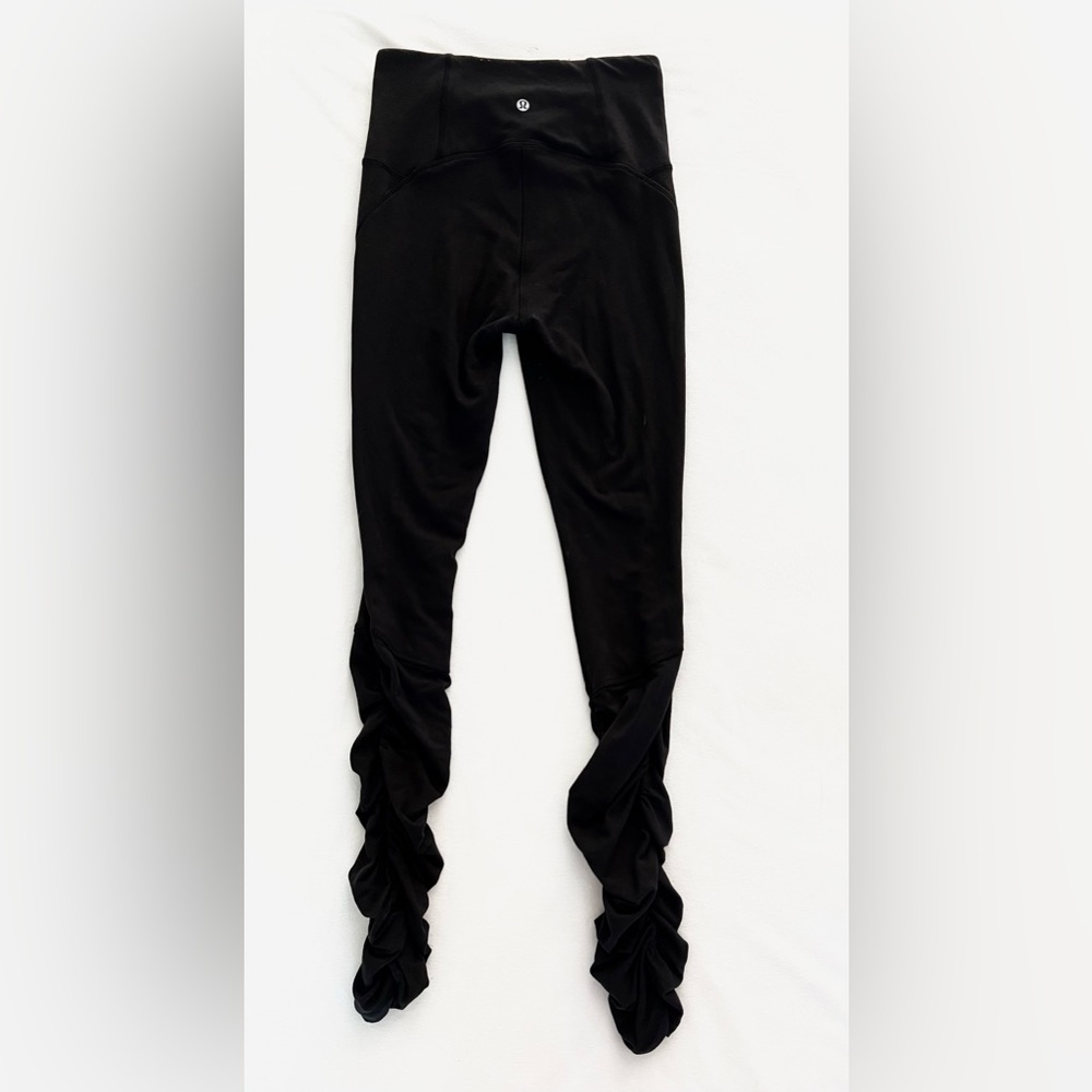 Lululemon Leggings (Size 4)